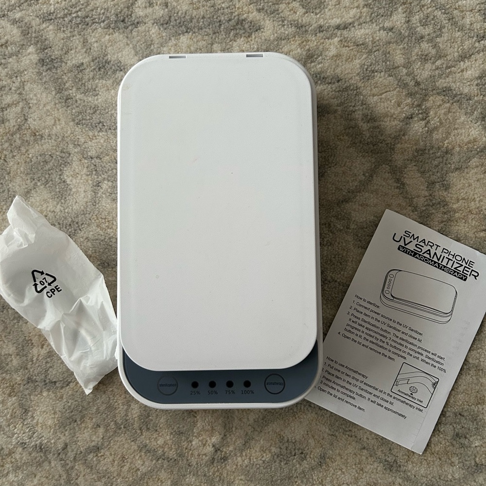 NEW Smartphone UV Sanitizer with Aromatherapy Smart Phone Essential Oil White